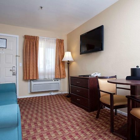 Red Lion Inn & Suites Cathedral City Palm Springs Buitenkant foto