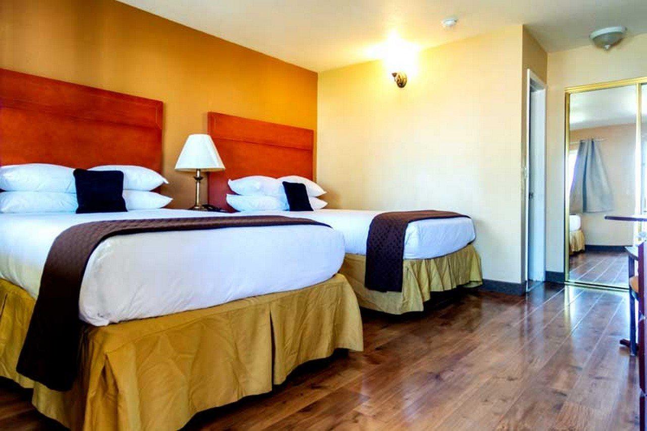 Red Lion Inn & Suites Cathedral City Palm Springs Buitenkant foto