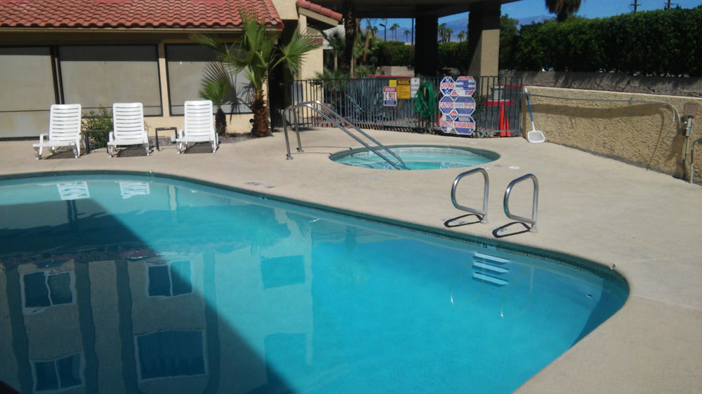 Red Lion Inn & Suites Cathedral City Palm Springs Buitenkant foto