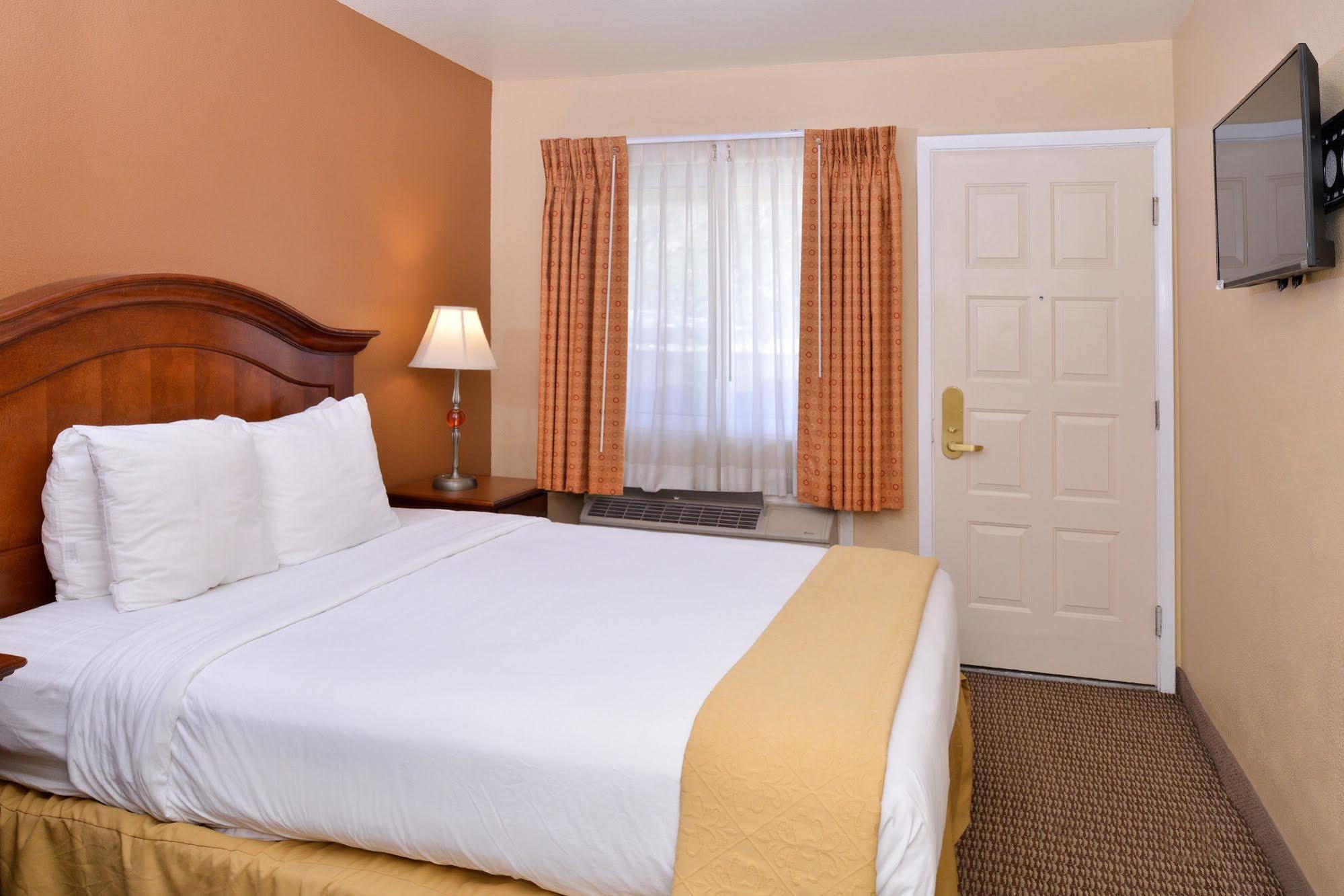Red Lion Inn & Suites Cathedral City Palm Springs Buitenkant foto