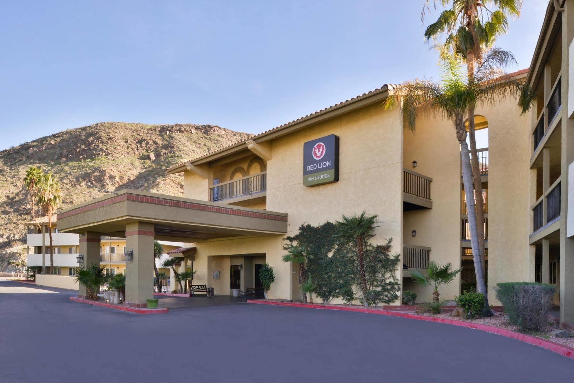 Red Lion Inn & Suites Cathedral City Palm Springs Buitenkant foto