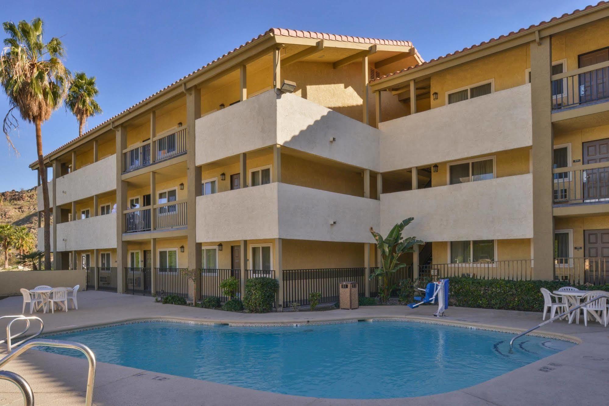 Red Lion Inn & Suites Cathedral City Palm Springs Buitenkant foto